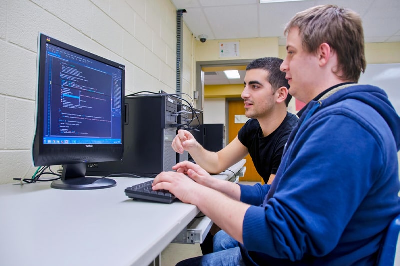 Who should Join SynergisticIT for Java Training in st petersburg?