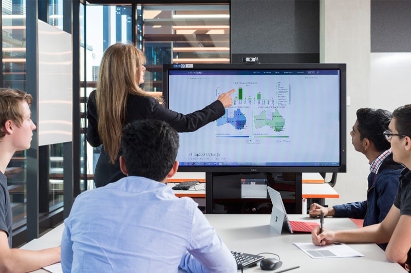 Who can join our Data Science Training in St. Petersburg?