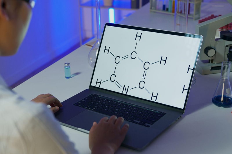 What are the eligibility criteria for joining this Data Science Training Bootcamp?