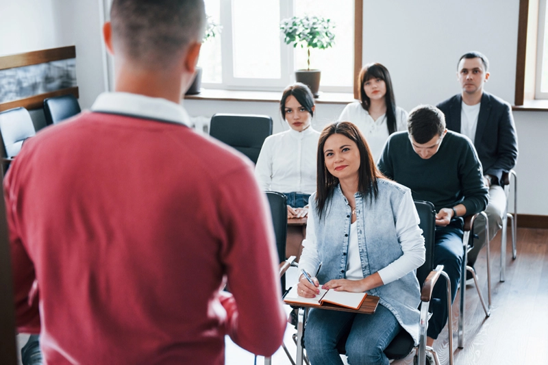 Tips To Navigate The Job Market During Layoffs