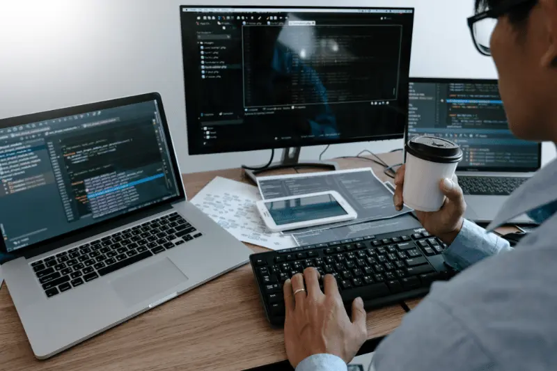 Why Consider SynergisticIT for Python Training in Macon County