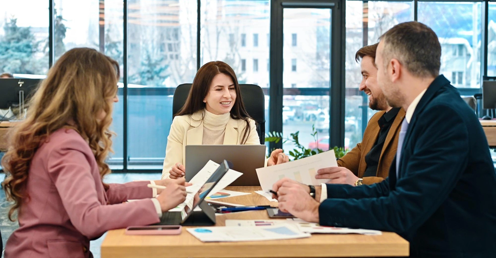 How Tech Companies Can Hire High-Quality Tech Employees: Tackling Fraud and Maximizing ROI with SynergisticIT